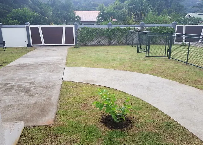 Apartment Maison Cattleya Selfcatering Anse Royale